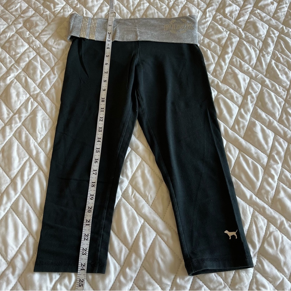 Victoria’s Secret pink size XS capri legging